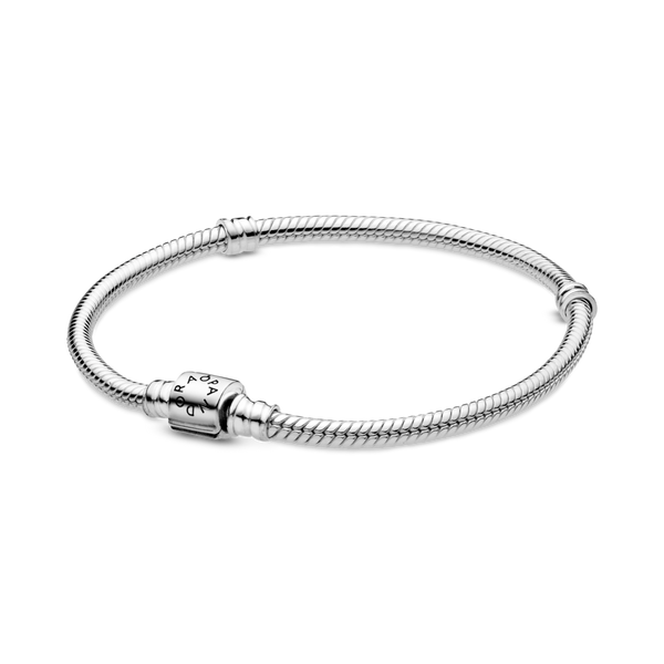 598816c00 Bracciale Pandora Moments con maglia snake e chiusura a barile